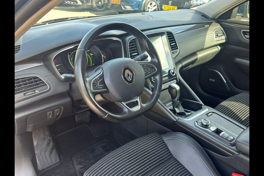 Renault Talisman 1.6 TCe Intens 150 PK | Trekhaak | 4Control | BOSE Audio | Dodehoeksensoren | Navigatie | Achteruitrijcamera | Full LED |