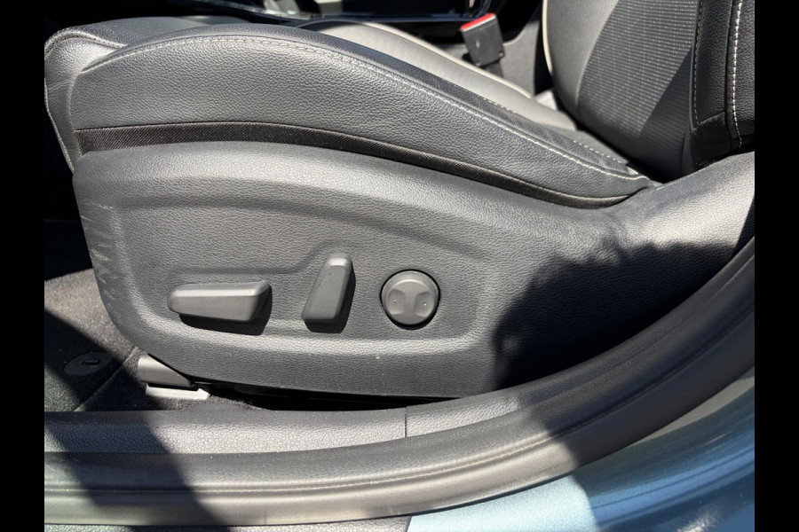 Kia Xceed 1.6 GDi PHEV ExecutiveLine VAN: 25.900,- VOOR: 23.877,- UW WKVOORDEEL: 2.023,- | KIA GARANTIE T/M 2030 DEALER ONDERHOUDEN| FULL OPTION| MEM. STOEL| PANO| STOEL VENTILATIE | ELEKTRISCHE ACHTERKLEP| ACHTERBANK VERWARMD|