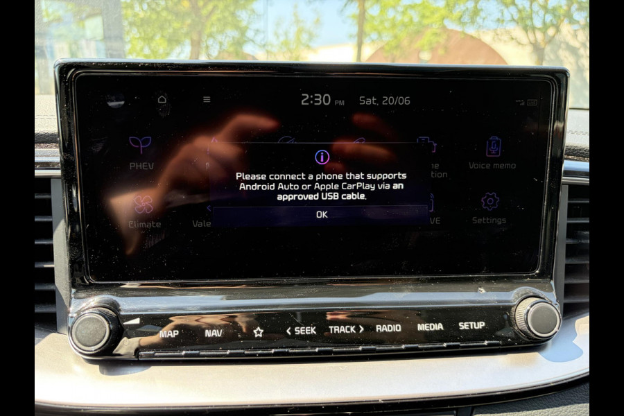 Kia Xceed 1.6 GDi PHEV ExecutiveLine VAN: 25.900,- VOOR: 23.877,- UW WKVOORDEEL: 2.023,- | KIA GARANTIE T/M 2030 DEALER ONDERHOUDEN| FULL OPTION| MEM. STOEL| PANO| STOEL VENTILATIE | ELEKTRISCHE ACHTERKLEP| ACHTERBANK VERWARMD|