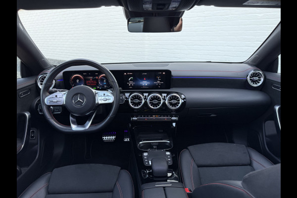 Mercedes-Benz CLA-Klasse Shooting Brake 250e AMG Line | Pano | Ambient Light | Camera | Keyless | 18 inch