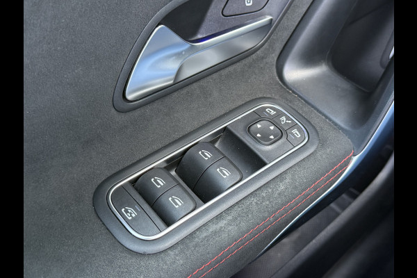 Mercedes-Benz CLA-Klasse Shooting Brake 250e AMG Line | Pano | Ambient Light | Camera | Keyless | 18 inch