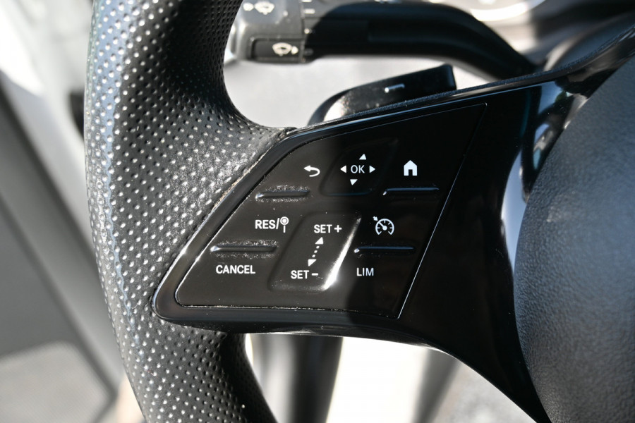 Mercedes-Benz Sprinter 317 CDI L2H2 Pro LED, Geveerde stoel, Navigatie met camera