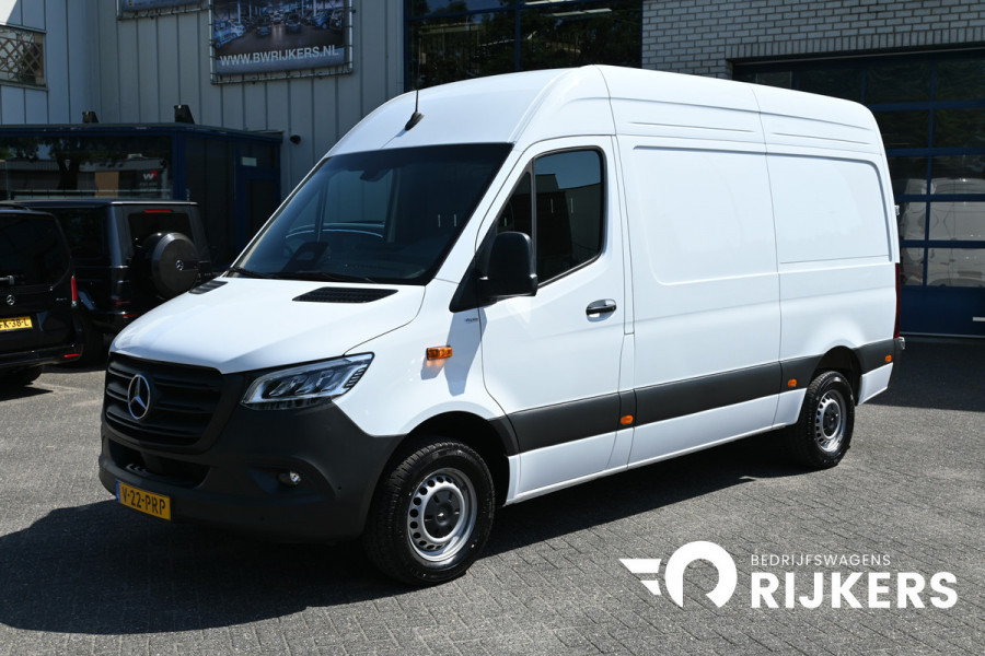 Mercedes-Benz Sprinter 317 CDI L2H2 Pro LED, Geveerde stoel, Navigatie met camera