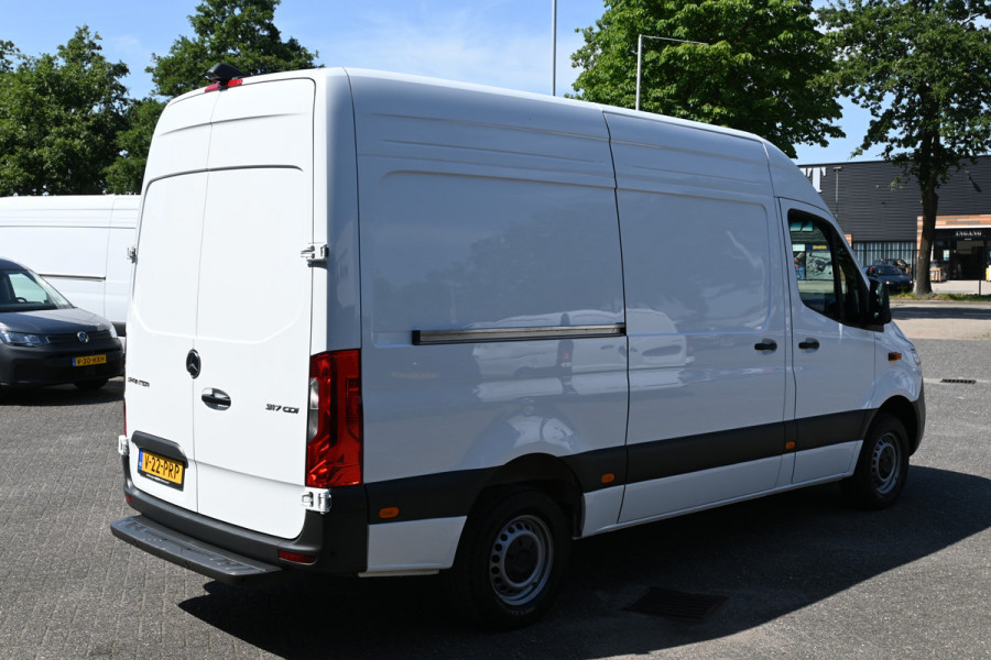 Mercedes-Benz Sprinter 317 CDI L2H2 Pro LED, Geveerde stoel, Navigatie met camera