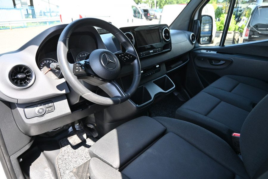 Mercedes-Benz Sprinter 317 CDI L2H2 Pro LED, Geveerde stoel, Navigatie met camera