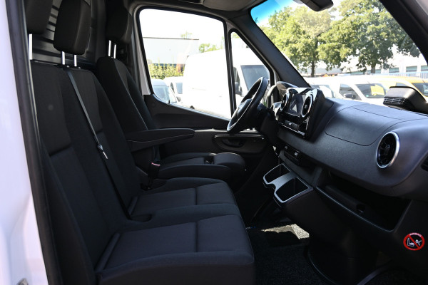 Mercedes-Benz Sprinter 317 CDI L2H2 Pro LED, Geveerde stoel, Navigatie met camera