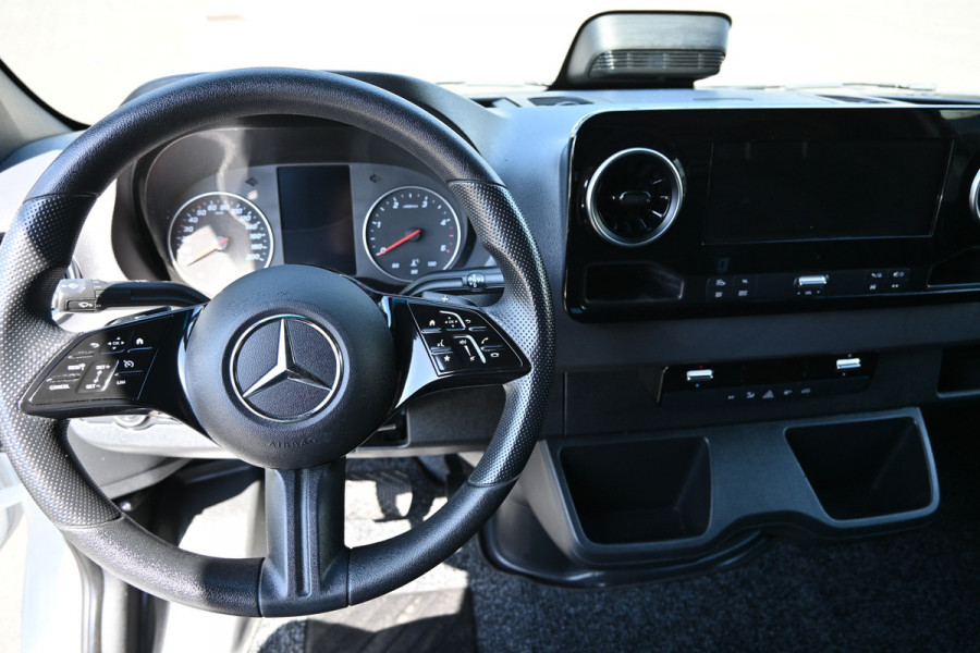 Mercedes-Benz Sprinter 317 CDI L2H2 Pro LED, Geveerde stoel, Navigatie met camera