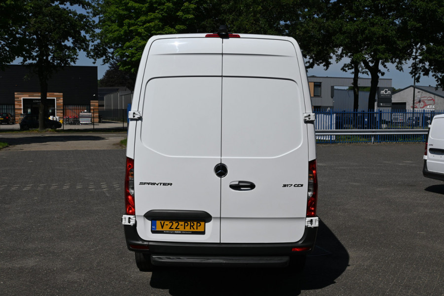 Mercedes-Benz Sprinter 317 CDI L2H2 Pro LED, Geveerde stoel, Navigatie met camera