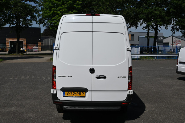 Mercedes-Benz Sprinter 317 CDI L2H2 Pro LED, Geveerde stoel, Navigatie met camera