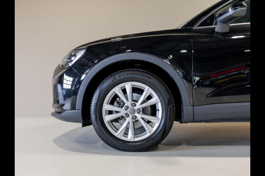 Audi Q3 35 TFSI Advanced Pro Line Business / 150pk / Trekhaak / Bang & Olufsen / Achteruitrij camera / Stoelverwarming / Leder /