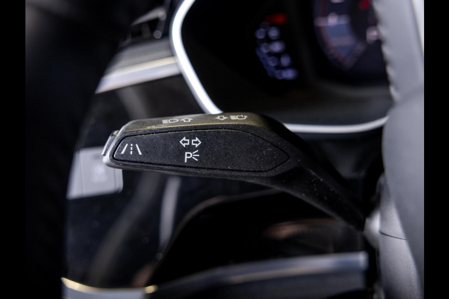 Audi Q3 35 TFSI Advanced Pro Line Business / 150pk / Trekhaak / Bang & Olufsen / Achteruitrij camera / Stoelverwarming / Leder /