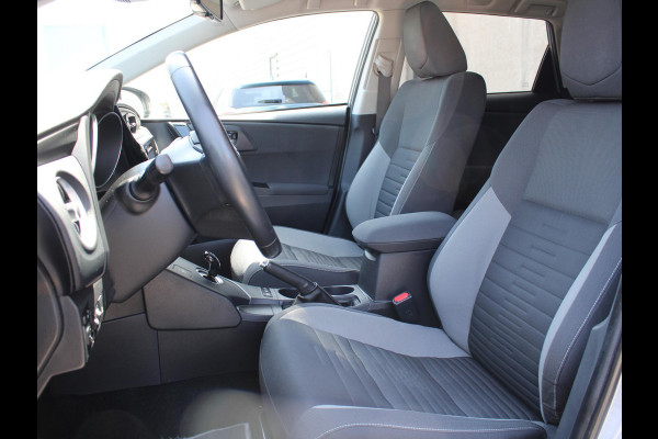 Toyota Auris Touring Sports 1.8 Hybrid Dynamic | STOELVERWARMING | NAVIGATIE | CRUISE CONTROL |