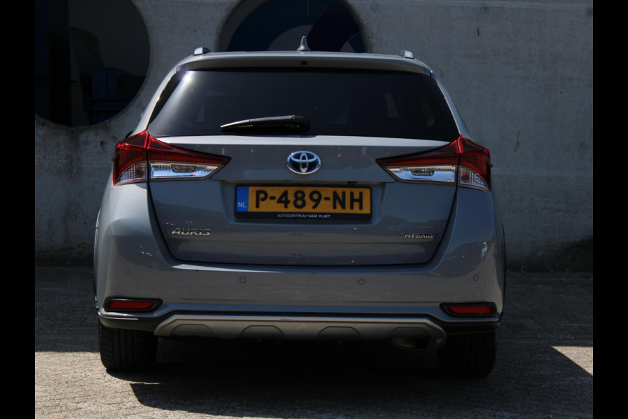 Toyota Auris Touring Sports 1.8 Hybrid Dynamic | STOELVERWARMING | NAVIGATIE | CRUISE CONTROL |