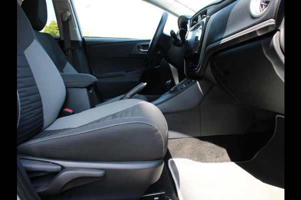 Toyota Auris Touring Sports 1.8 Hybrid Dynamic | STOELVERWARMING | NAVIGATIE | CRUISE CONTROL |
