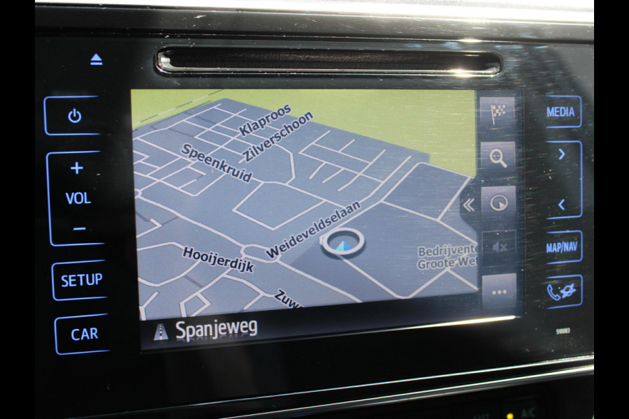 Toyota Auris Touring Sports 1.8 Hybrid Dynamic | STOELVERWARMING | NAVIGATIE | CRUISE CONTROL |