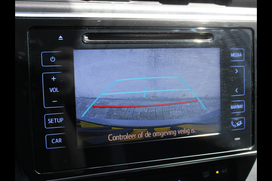 Toyota Auris Touring Sports 1.8 Hybrid Dynamic | STOELVERWARMING | NAVIGATIE | CRUISE CONTROL |