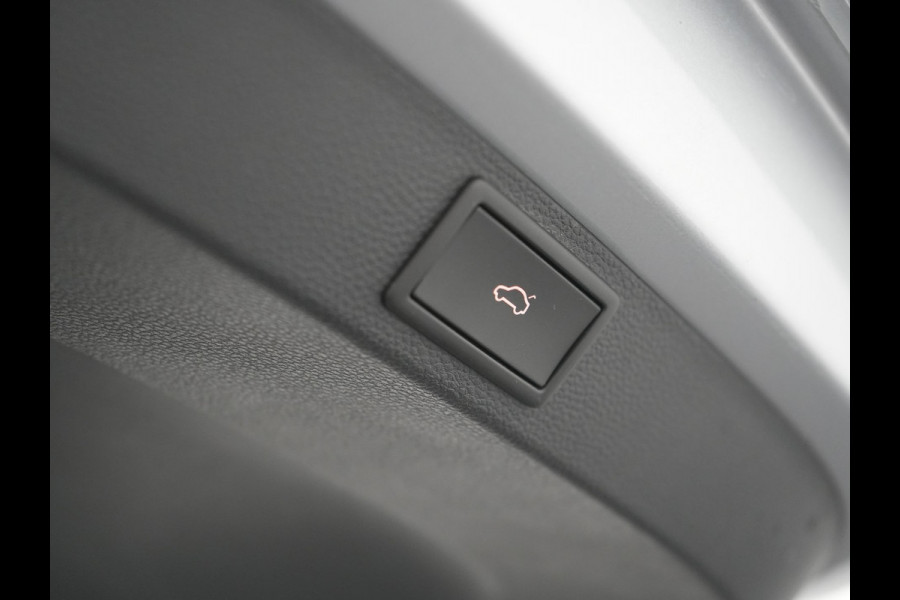 Škoda Karoq 1.5 TSI ACT Sportline Facelift Model 150pk DSG Dealer O.H | Trekhaak Af Fabriek | Adaptive Cruise | Crystal LED | Lederen Sportstoelen Memory & Verwarmd | Keyless | Sfeerverlichting | Apple Carplay | Verwarmd Sportstuur | Navigatie | Virtual | DAB |