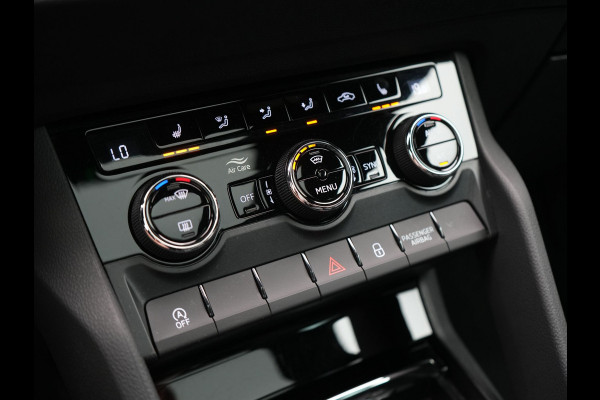 Škoda Karoq 1.5 TSI ACT Sportline Facelift Model 150pk DSG Dealer O.H | Trekhaak Af Fabriek | Adaptive Cruise | Crystal LED | Lederen Sportstoelen Memory & Verwarmd | Keyless | Sfeerverlichting | Apple Carplay | Verwarmd Sportstuur | Navigatie | Virtual | DAB |