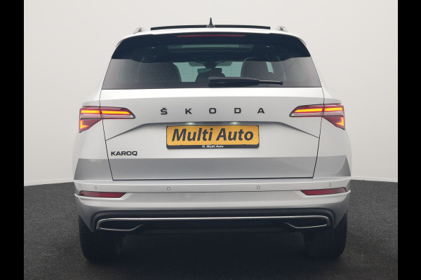 Škoda Karoq 1.5 TSI ACT Sportline Facelift Model 150pk DSG Dealer O.H | Trekhaak Af Fabriek | Adaptive Cruise | Crystal LED | Lederen Sportstoelen Memory & Verwarmd | Keyless | Sfeerverlichting | Apple Carplay | Verwarmd Sportstuur | Navigatie | Virtual | DAB |