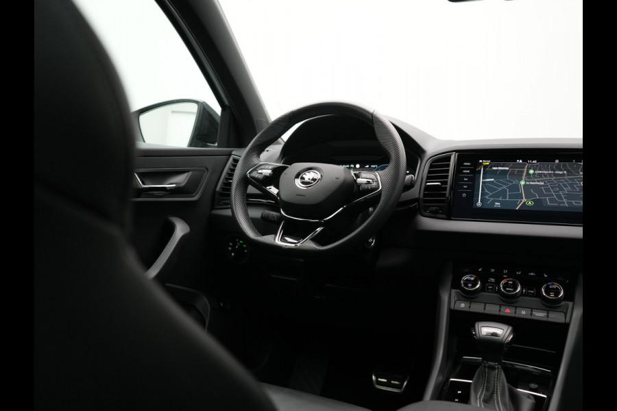 Škoda Karoq 1.5 TSI ACT Sportline Facelift Model 150pk DSG Dealer O.H | Trekhaak Af Fabriek | Adaptive Cruise | Crystal LED | Lederen Sportstoelen Memory & Verwarmd | Keyless | Sfeerverlichting | Apple Carplay | Verwarmd Sportstuur | Navigatie | Virtual | DAB |