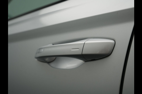 Škoda Karoq 1.5 TSI ACT Sportline Facelift Model 150pk DSG Dealer O.H | Trekhaak Af Fabriek | Adaptive Cruise | Crystal LED | Lederen Sportstoelen Memory & Verwarmd | Keyless | Sfeerverlichting | Apple Carplay | Verwarmd Sportstuur | Navigatie | Virtual | DAB |