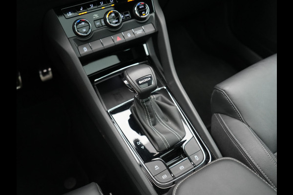 Škoda Karoq 1.5 TSI ACT Sportline Facelift Model 150pk DSG Dealer O.H | Trekhaak Af Fabriek | Adaptive Cruise | Crystal LED | Lederen Sportstoelen Memory & Verwarmd | Keyless | Sfeerverlichting | Apple Carplay | Verwarmd Sportstuur | Navigatie | Virtual | DAB |