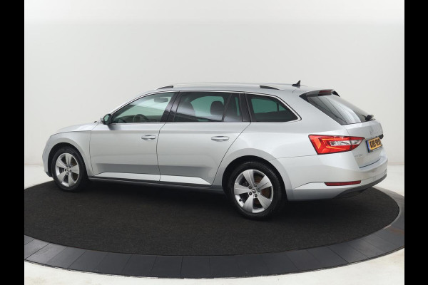 Škoda Superb 1.4 TSI iV Business Edition | SOH 87,2% | Camera | Carplay | Full LED | Digital Cockpit | Navigatie | Climate control | Cruise control | Bluetooth | Parkeerhulp | PHEV | Plug In