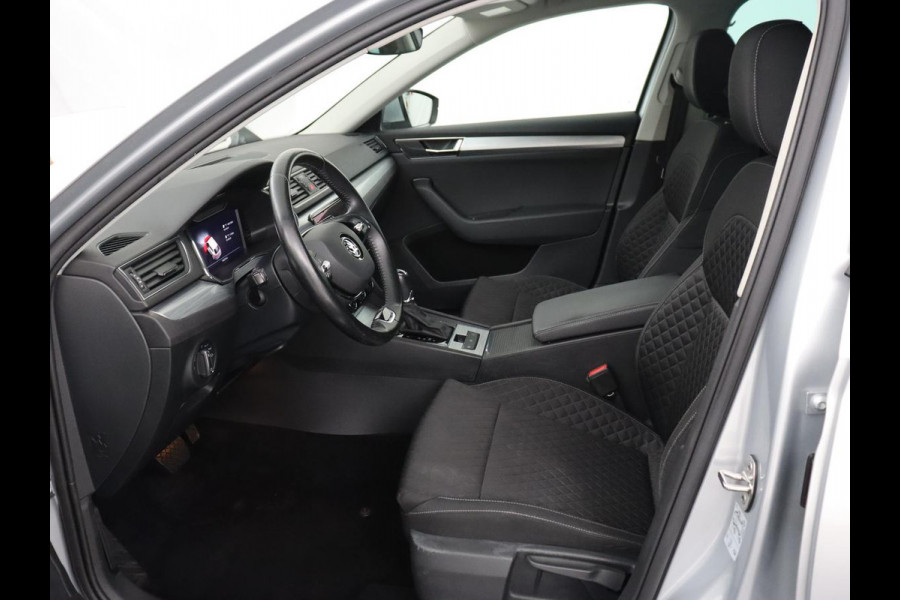 Škoda Superb 1.4 TSI iV Business Edition | SOH 87,2% | Camera | Carplay | Full LED | Digital Cockpit | Navigatie | Climate control | Cruise control | Bluetooth | Parkeerhulp | PHEV | Plug In