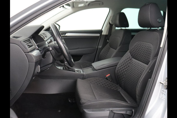Škoda Superb 1.4 TSI iV Business Edition | SOH 87,2% | Camera | Carplay | Full LED | Digital Cockpit | Navigatie | Climate control | Cruise control | Bluetooth | Parkeerhulp | PHEV | Plug In