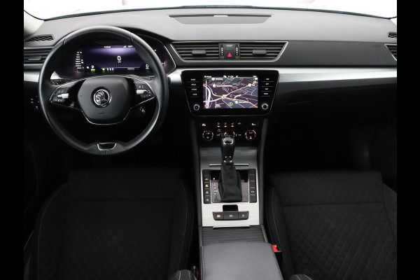 Škoda Superb 1.4 TSI iV Business Edition | SOH 87,2% | Camera | Carplay | Full LED | Digital Cockpit | Navigatie | Climate control | Cruise control | Bluetooth | Parkeerhulp | PHEV | Plug In