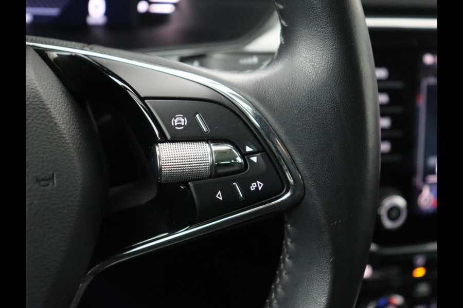 Škoda Superb 1.4 TSI iV Business Edition | SOH 87,2% | Camera | Carplay | Full LED | Digital Cockpit | Navigatie | Climate control | Cruise control | Bluetooth | Parkeerhulp | PHEV | Plug In