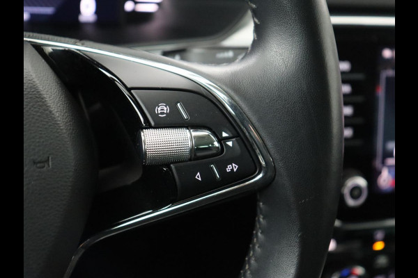 Škoda Superb 1.4 TSI iV Business Edition | SOH 87,2% | Camera | Carplay | Full LED | Digital Cockpit | Navigatie | Climate control | Cruise control | Bluetooth | Parkeerhulp | PHEV | Plug In