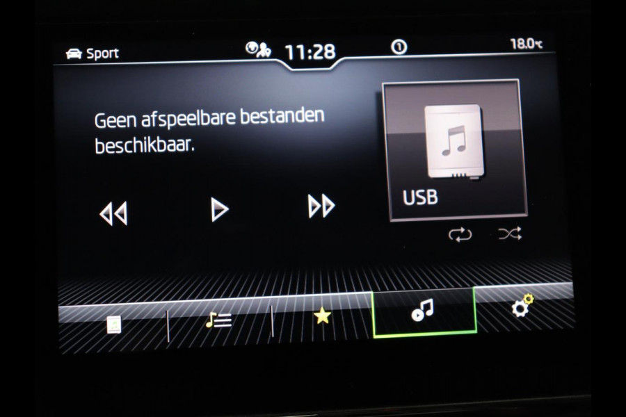 Škoda Superb 1.4 TSI iV Business Edition | SOH 87,2% | Camera | Carplay | Full LED | Digital Cockpit | Navigatie | Climate control | Cruise control | Bluetooth | Parkeerhulp | PHEV | Plug In