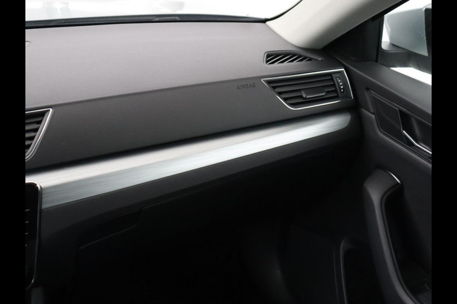 Škoda Superb 1.4 TSI iV Business Edition | SOH 87,2% | Camera | Carplay | Full LED | Digital Cockpit | Navigatie | Climate control | Cruise control | Bluetooth | Parkeerhulp | PHEV | Plug In