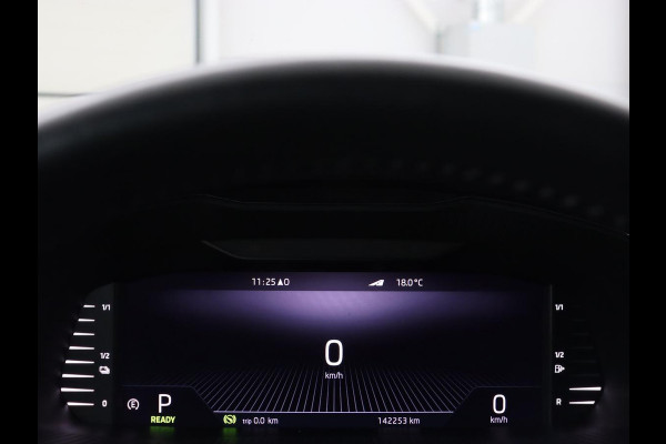 Škoda Superb 1.4 TSI iV Business Edition | SOH 87,2% | Camera | Carplay | Full LED | Digital Cockpit | Navigatie | Climate control | Cruise control | Bluetooth | Parkeerhulp | PHEV | Plug In