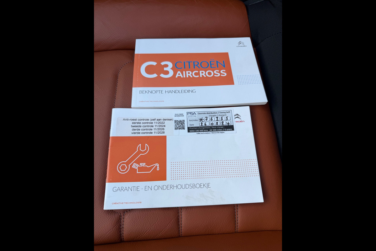 Citroën C3 Aircross 1.2 PureTech 110 pk S&S Business, panoramadak,leder, trekhaak, distributie riem vervangen