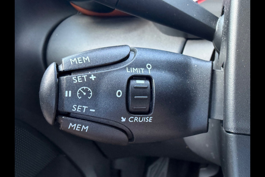 Citroën C3 Aircross 1.2 PureTech 110 pk S&S Business, panoramadak,leder, trekhaak, distributie riem vervangen