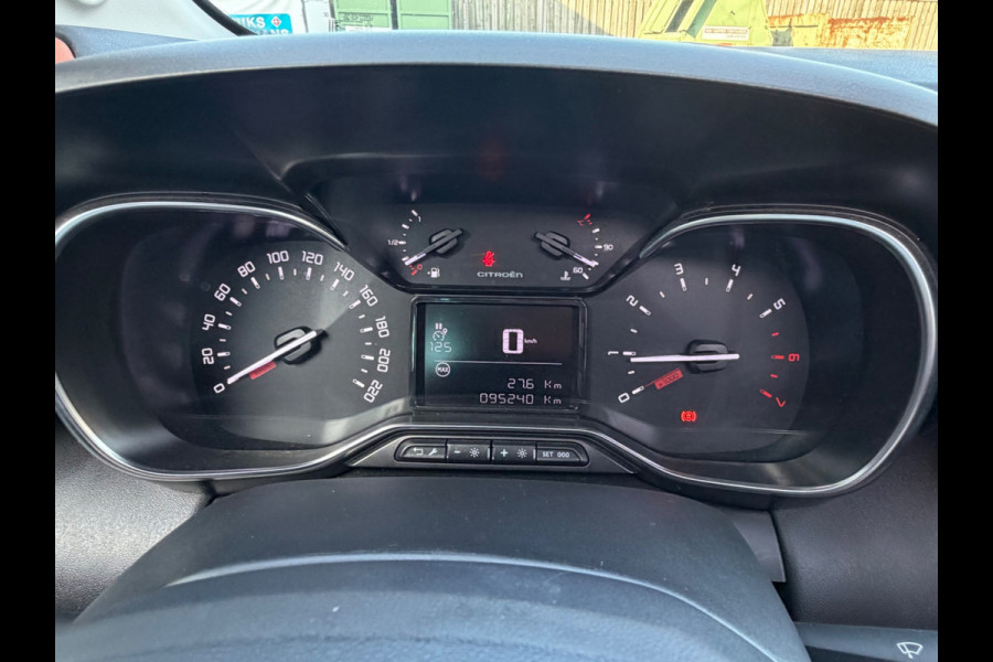 Citroën C3 Aircross 1.2 PureTech 110 pk S&S Business, panoramadak,leder, trekhaak, distributie riem vervangen
