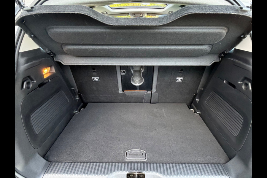 Citroën C3 Aircross 1.2 PureTech 110 pk S&S Business, panoramadak,leder, trekhaak, distributie riem vervangen