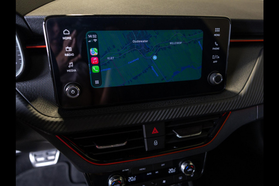 Škoda Kamiq 1.0 TSI Monte Carlo / 115pk / Panorama dak / Stoelverwarming / Achteruitrij camera /