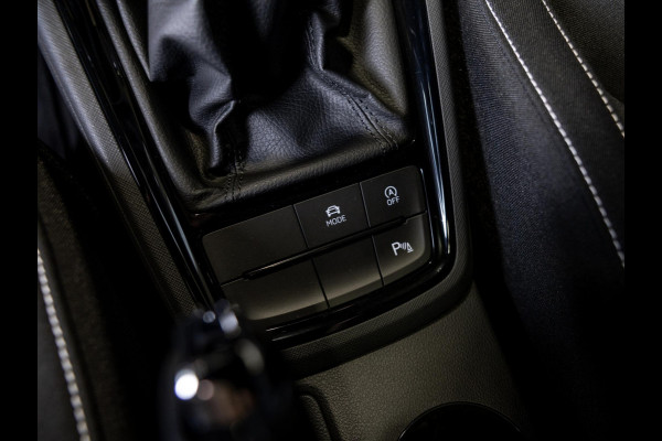 Škoda Kamiq 1.0 TSI Monte Carlo / 115pk / Panorama dak / Stoelverwarming / Achteruitrij camera /