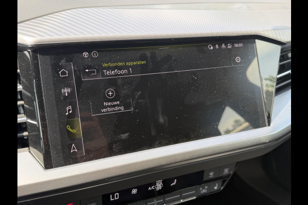 Audi Q4 Sportback e-tron 45 Edition 82 kWh VAN: 44.900,- VOOR: 41.877,- UW WKVOORDEEL: 3.023,-|S-LINE| 10.000KM! | STOELVERWARMING| ELEKTRISCHE ACHTERKLEP| ACHTERUITRIJCAMERA | MATRIX LED|