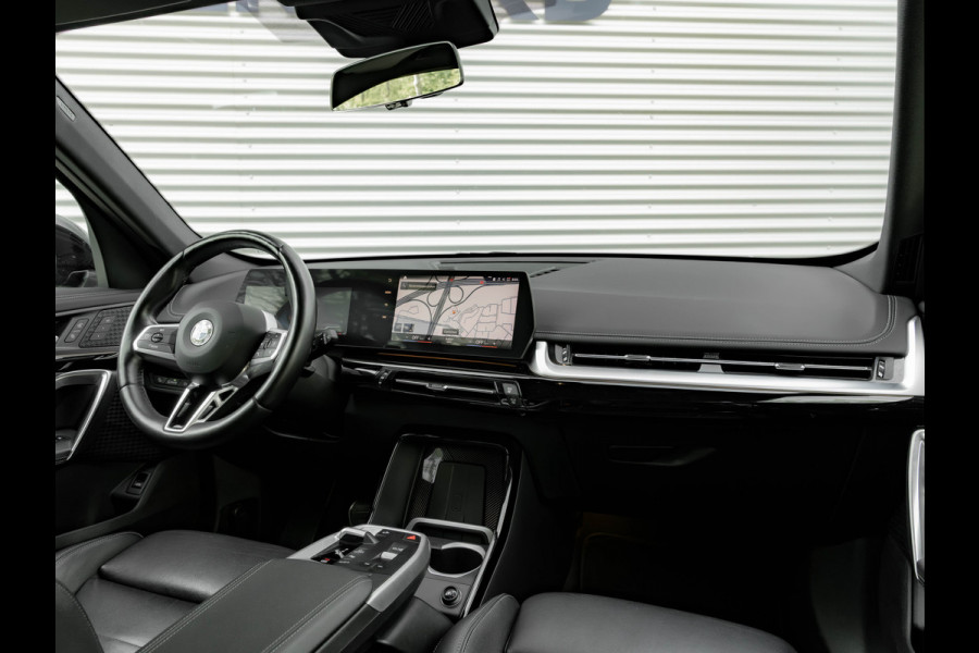 BMW X1 xDrive23i M-Sport - Memoryzetels - Trekhaak - 2000kg Trekgewicht