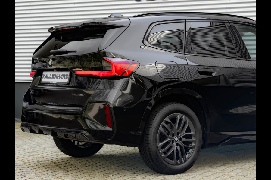 BMW X1 xDrive23i M-Sport - Memoryzetels - Trekhaak - 2000kg Trekgewicht