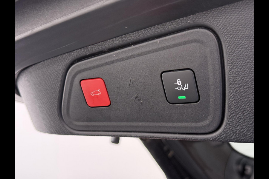 Peugeot 3008 1.6 HYbrid 225 GT VAN: 24.900,- VOOR: 22.877,- UW WKVOORDEEL: 2.023,-BLACK PACK| ELEKTRISCHE ACHTERKLEP| CAMERA| STOELVERWARMING| LED| FOCAL AUDIO| ADAPTIVE CRUISE CONTROL|