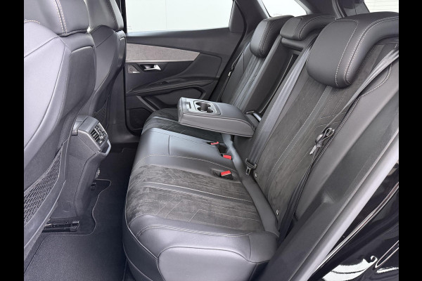 Peugeot 3008 1.6 HYbrid 225 GT VAN: 24.900,- VOOR: 22.877,- UW WKVOORDEEL: 2.023,-BLACK PACK| ELEKTRISCHE ACHTERKLEP| CAMERA| STOELVERWARMING| LED| FOCAL AUDIO| ADAPTIVE CRUISE CONTROL|