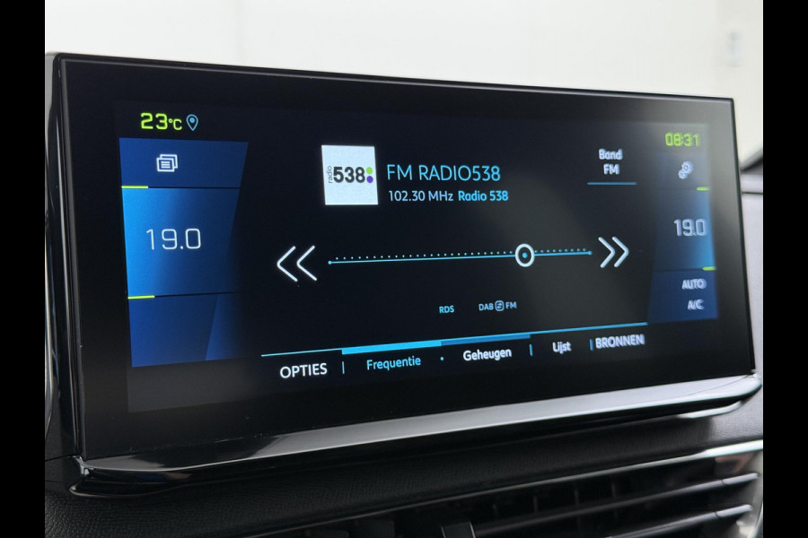 Peugeot 3008 1.6 HYbrid 225 GT VAN: 24.900,- VOOR: 22.877,- UW WKVOORDEEL: 2.023,-BLACK PACK| ELEKTRISCHE ACHTERKLEP| CAMERA| STOELVERWARMING| LED| FOCAL AUDIO| ADAPTIVE CRUISE CONTROL|