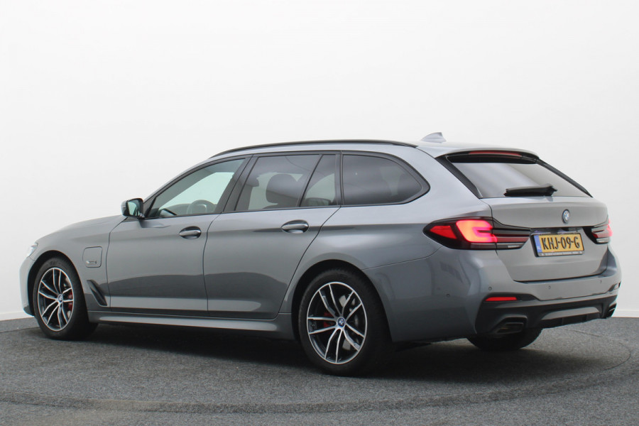 BMW 5 Serie Touring 530e Business Edition Plus M Sport Leer, Elektr. Stoelen, Camera, Apple Carplay, LED, PDC