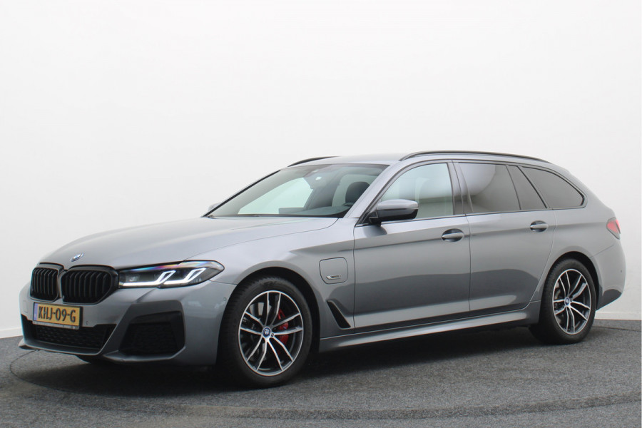 BMW 5 Serie Touring 530e Business Edition Plus M Sport Leer, Elektr. Stoelen, Camera, Apple Carplay, LED, PDC