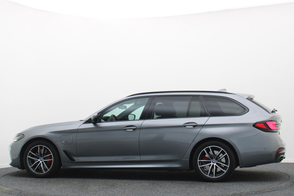 BMW 5 Serie Touring 530e Business Edition Plus M Sport Leer, Elektr. Stoelen, Camera, Apple Carplay, LED, PDC